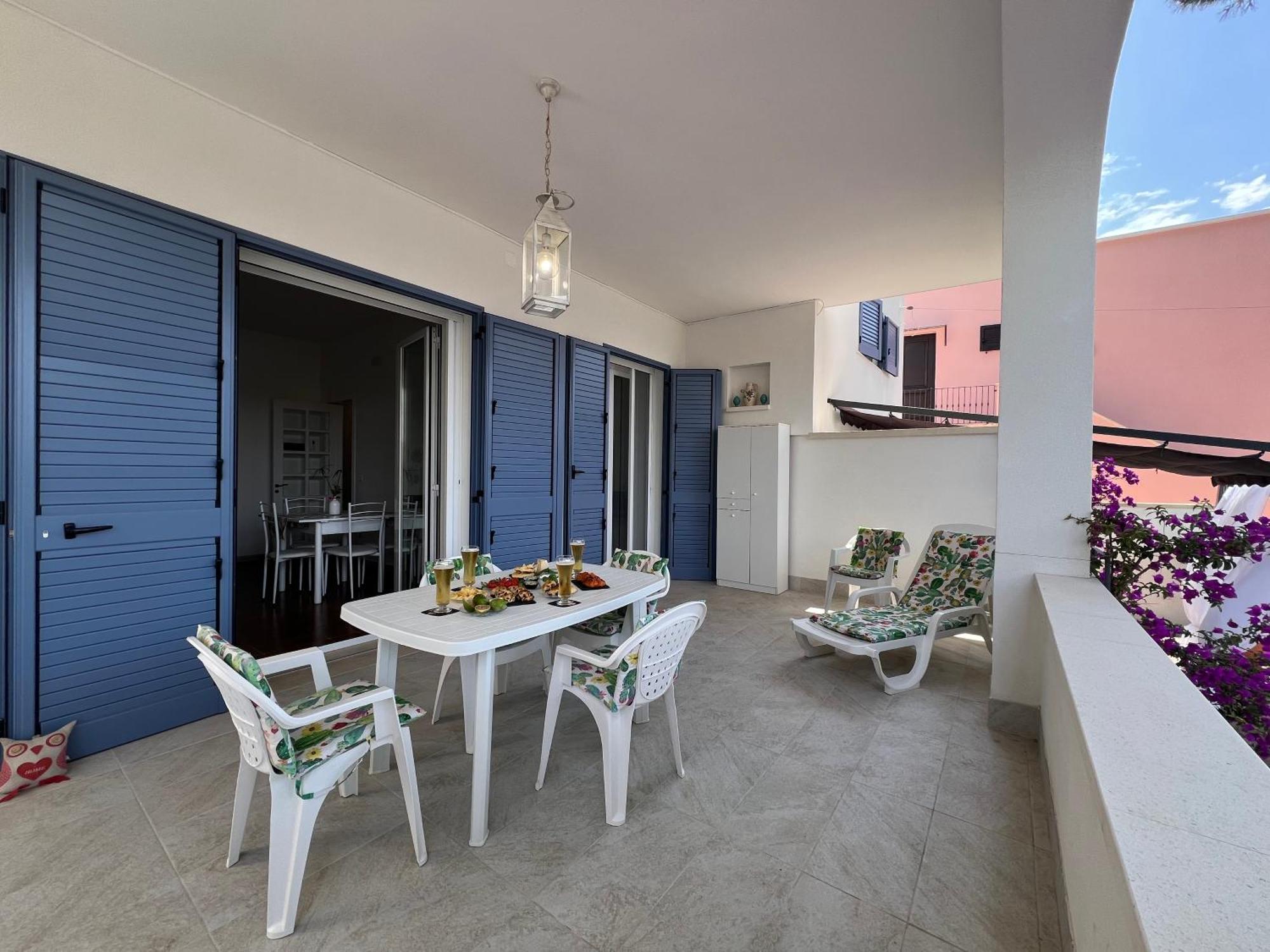 Dimora Carose Apartment Santa Maria al Bagno Luaran gambar