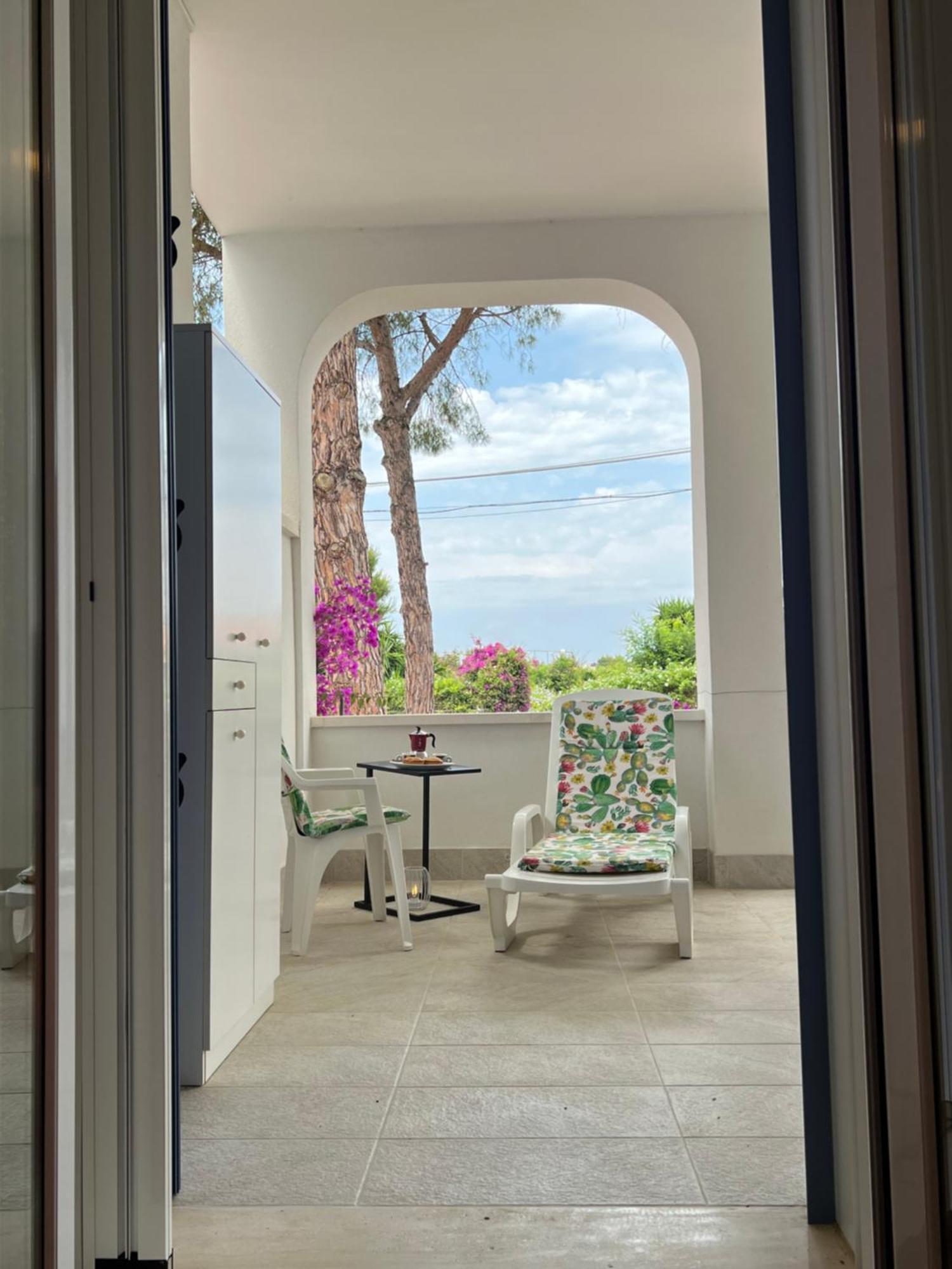 Dimora Carose Apartment Santa Maria al Bagno Luaran gambar