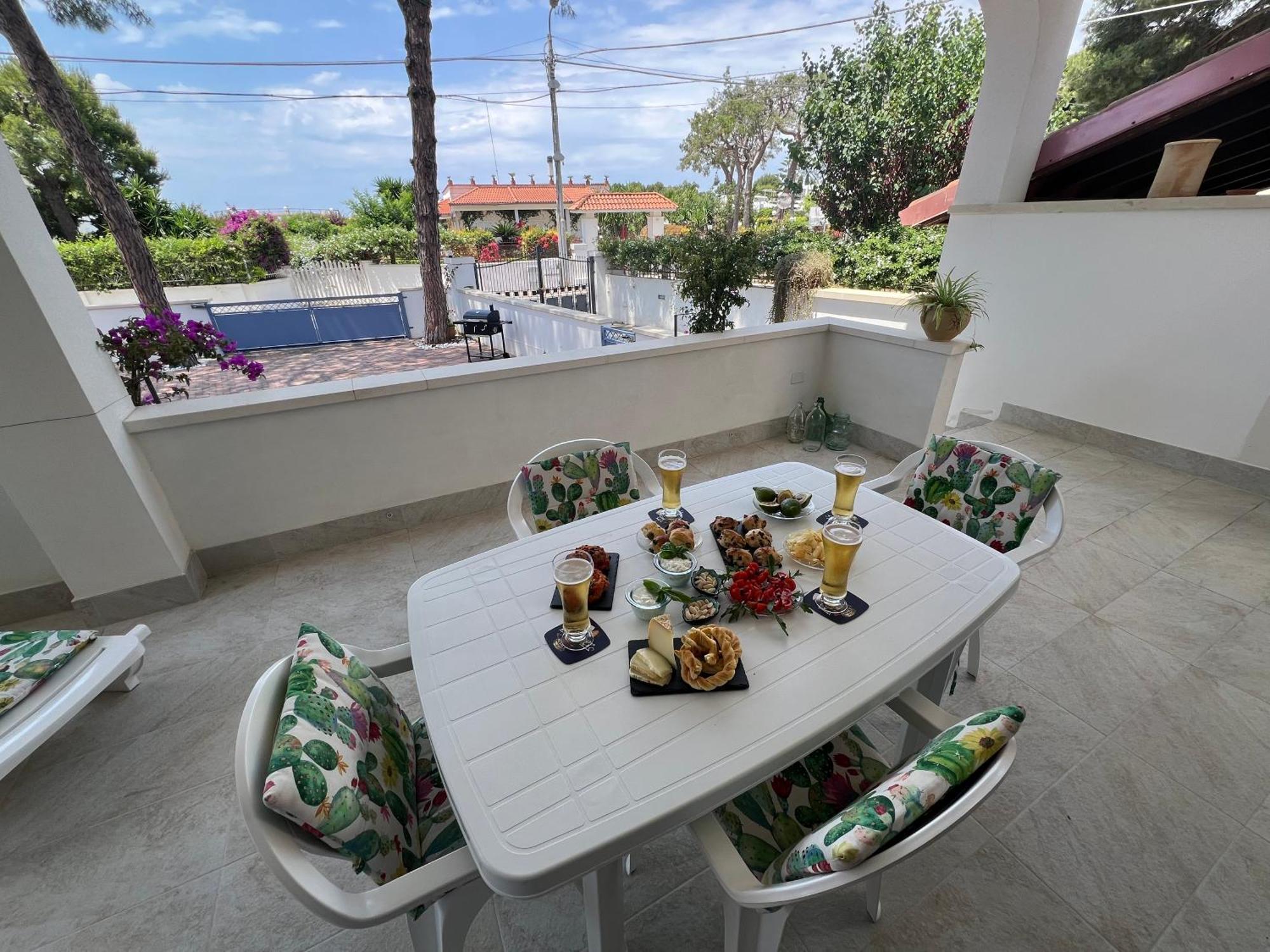 Dimora Carose Apartment Santa Maria al Bagno Luaran gambar
