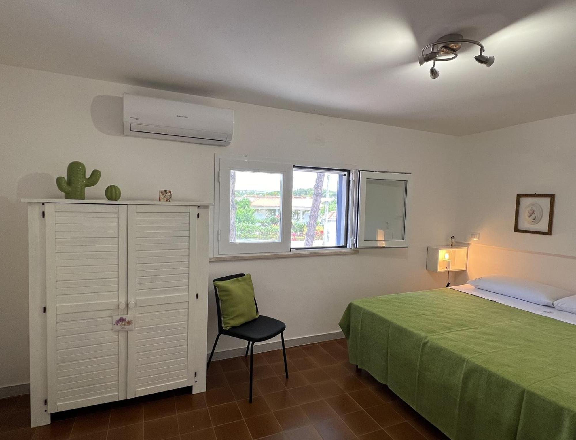Dimora Carose Apartment Santa Maria al Bagno Luaran gambar